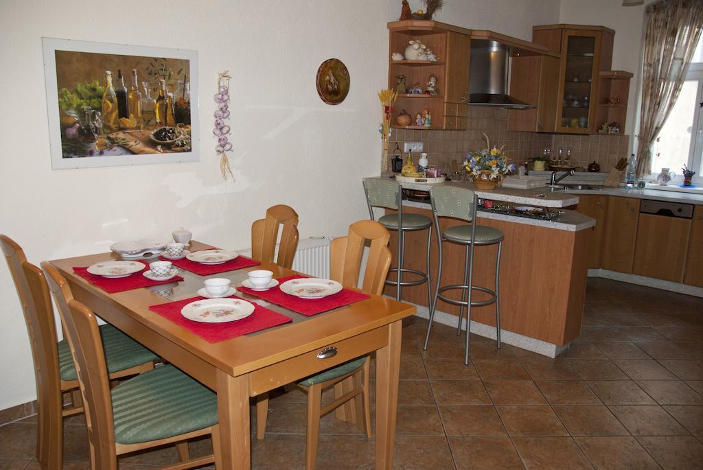 Apartman Na Zahradni Karlovy Vary Phòng bức ảnh