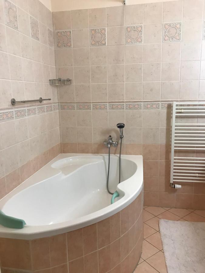 Apartman Na Zahradni Karlovy Vary Ngoại thất bức ảnh